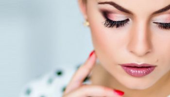 makeup-hacks-525×300